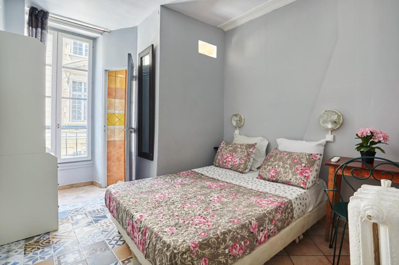 Le Petit Borda Hotel Párizs Kültér fotó